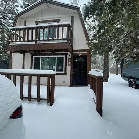 Comfy Modern Big Bear Cabin